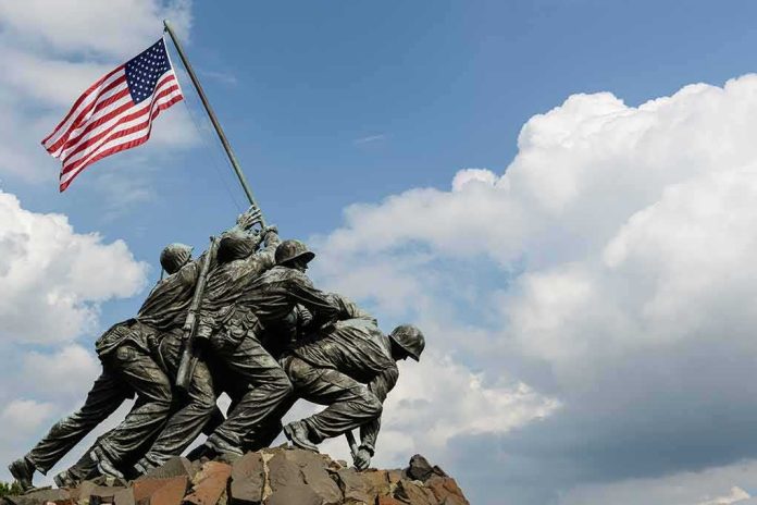 Iwo Jima Memorial statue with soldiers raising the American flag